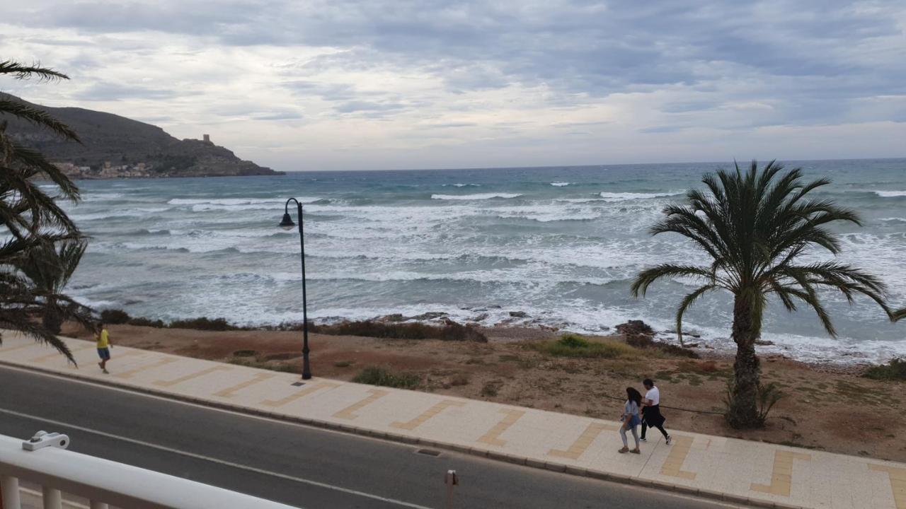 Apartamento En Primera Linea De Mar. Murcia Luaran gambar