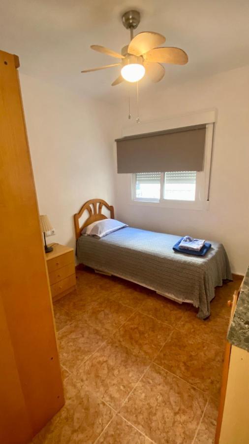 Apartamento En Primera Linea De Mar. Murcia Luaran gambar